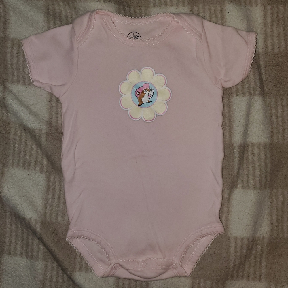 5 for $25 | Buc-ee's Floral Logo Pastel Pink Baby Bodysuit Onesie